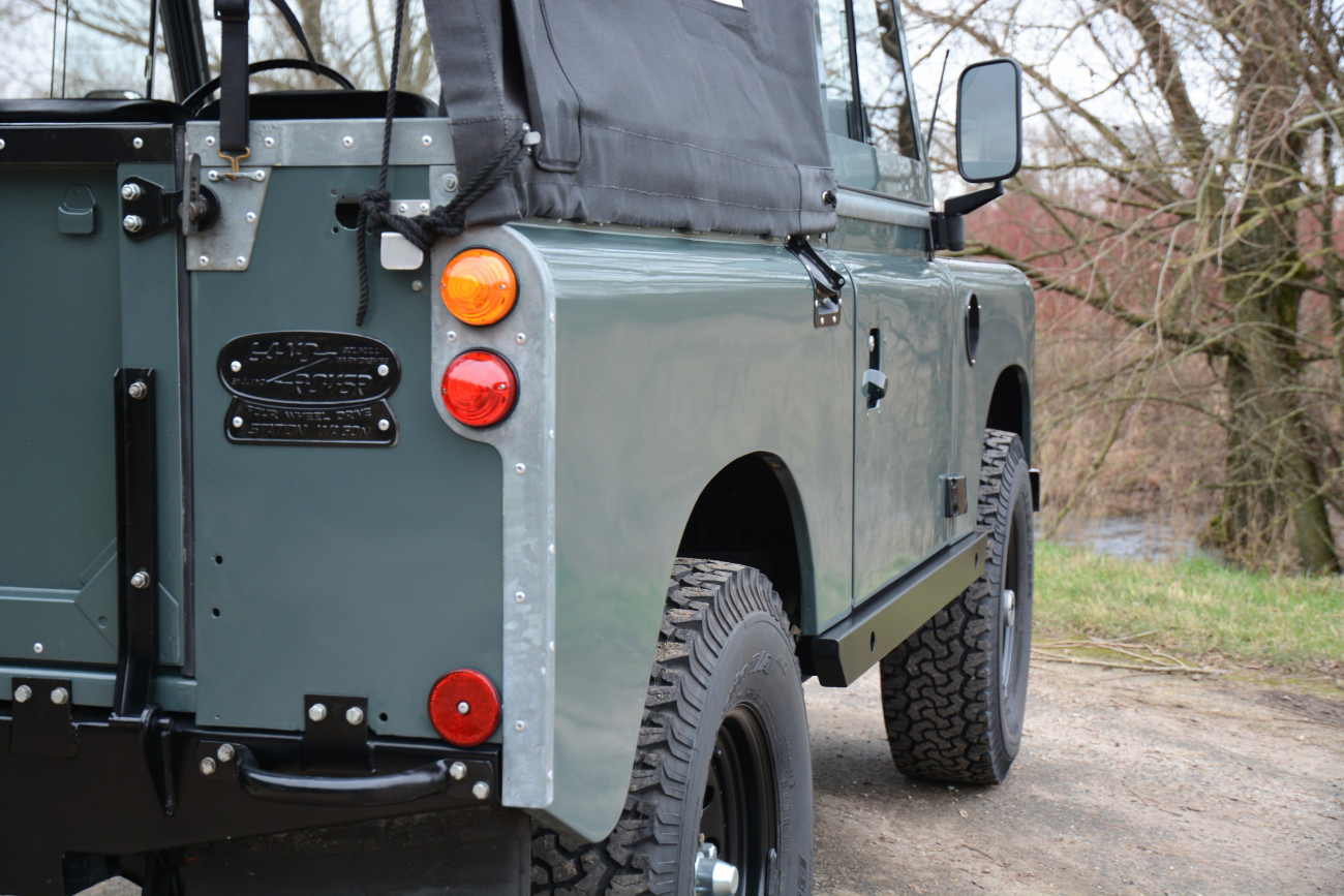MARGE MODELS - Véhicule de couleur bleu - LAND ROVER Séries 3 88